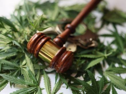 Milwaukee drug crimes defense lawyer